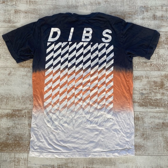 Blue/orange/white shirt with unique pattern - Picture 2 of 3